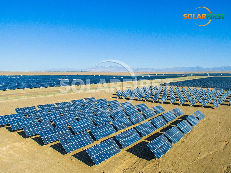 新疆150KWp联动平单轴跟踪