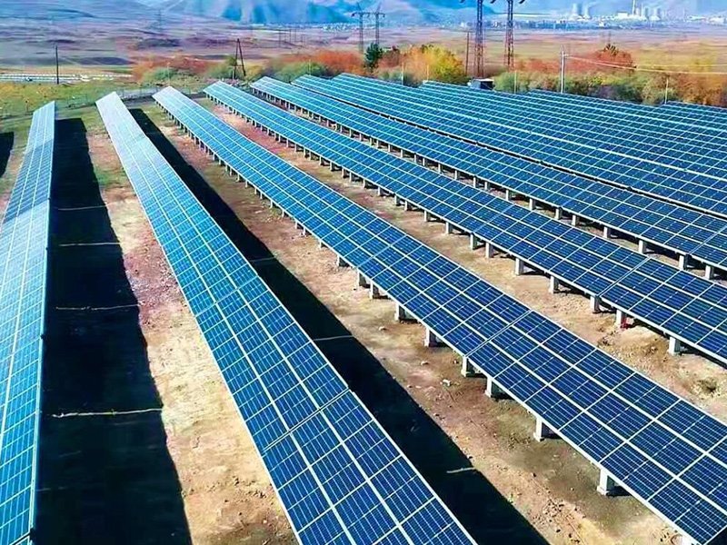全球光伏组件需求预测：2022年供应受限，预计240GW