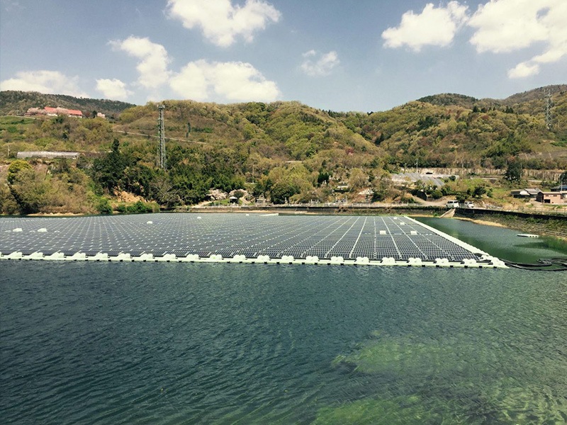浮动太阳能发电场：利用水体发电