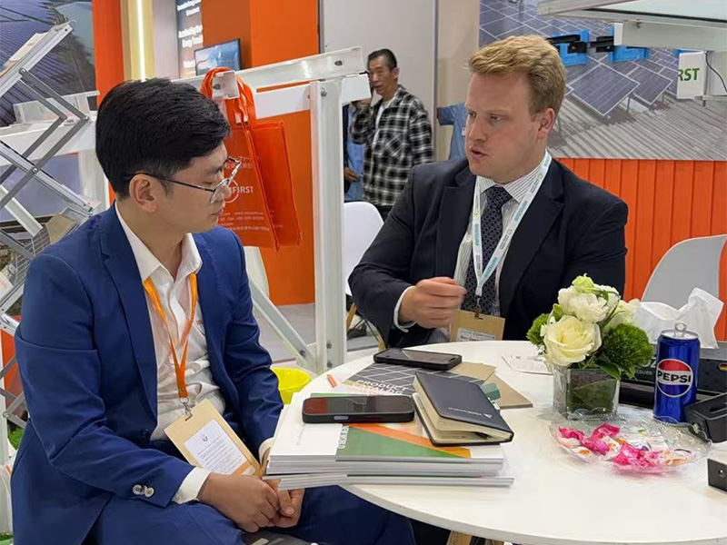 当科技遇上极端环境：太阳能首次亮相 2026 年世界太阳能博览会，风沙适应型光伏解决方案大放异彩！